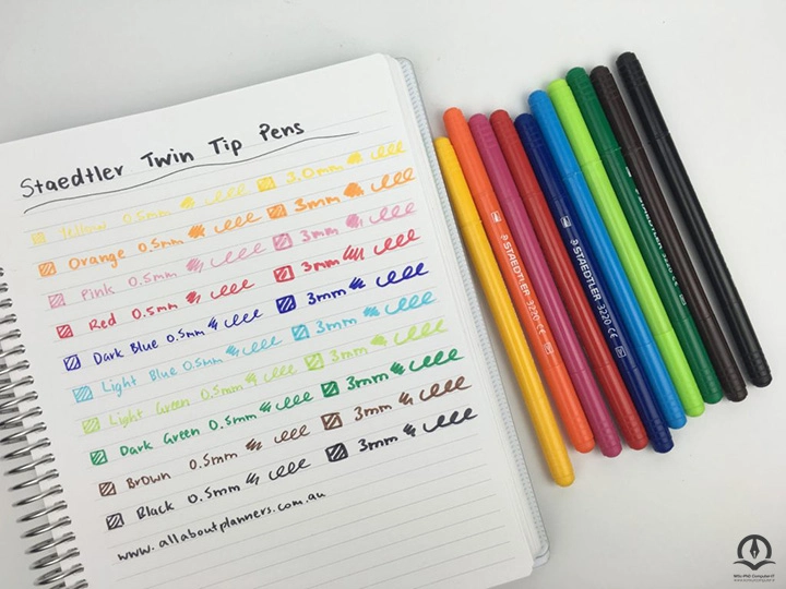 تصاویری از خودکارهای رنگی برای دانش آموزان
