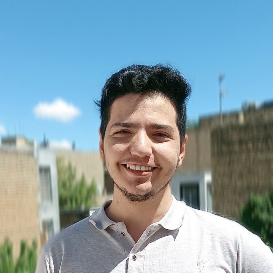 رتبه 1 سهمیه و 8 کشوری کنکور ارشد کامپیوتر 1403